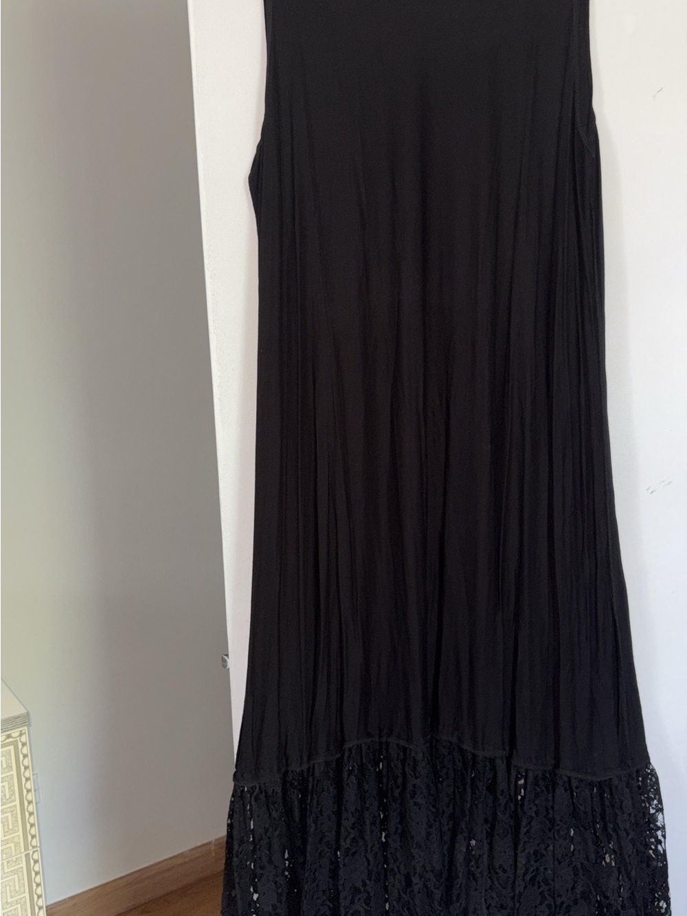 Black Floral Appliqué Maxi Dress - Elegant Evening Wear - Picture 7 of 7